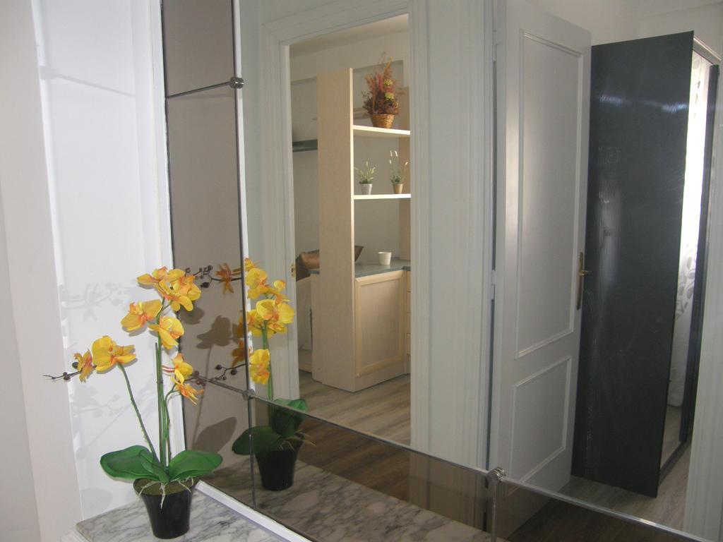 Atico Con Terraza En La Jota Apartment Zaragoza Exterior photo
